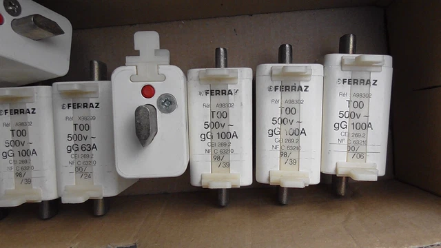 lot de 5  FUSIBLES  FERRAZ gG  T 00 100A 500V Ref. A98302 2