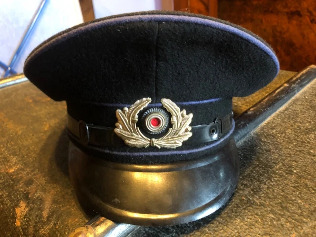 Schwarze Mütze,Kappe,Schirmmütze, Wehrmacht,Soldat, Landser,Offizier