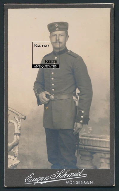 Foto ca. 1900 Münsingen Portrait dt. Soldat in Uniform mit Krätzchen u Bajonett