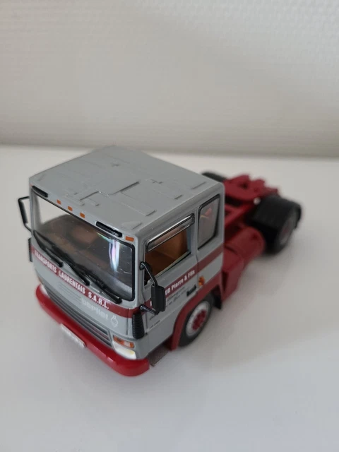 MINIATURE IXO : TRACTEUR SEUL RENAULT R 310 1/43