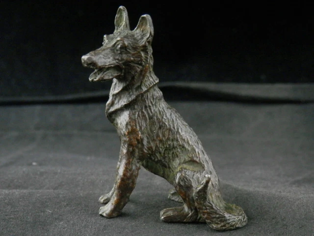 Great Chinese Bronze Hand Made *Sitting Dog* Statue JJ022