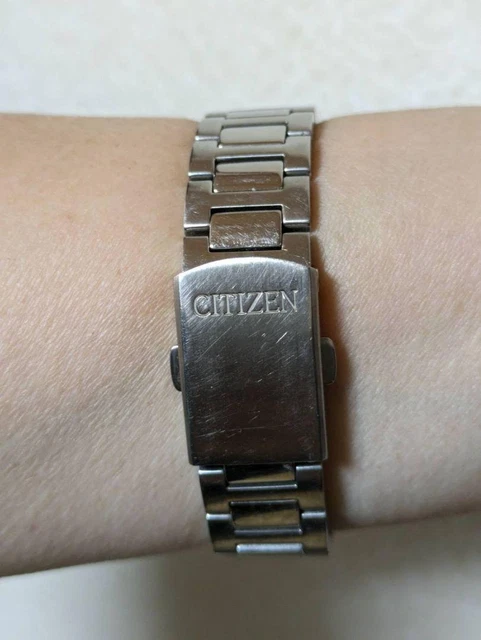 CITIZEN Eco-Drive CA0770-72X Orologio Uomo, Cassa Acciaio 43mm, Cinturino Acciaio, Quadrante Verde, Cronografo, Tachimetro, 10 ATM