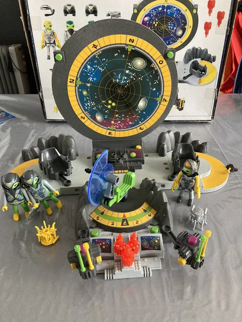 Playmobil Space Unité mobile spatiale avec astronautes et navette 70888