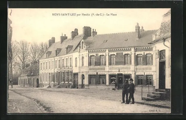 CPA Huby-Saint-Leu, La Place
