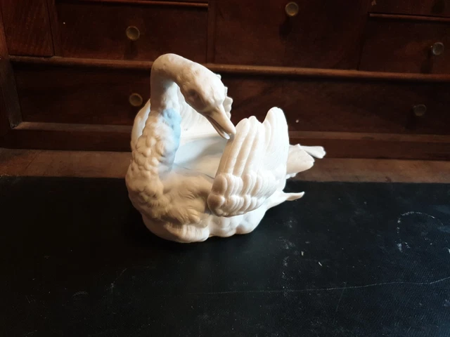 Ancien Biscuit Forme De Cygne