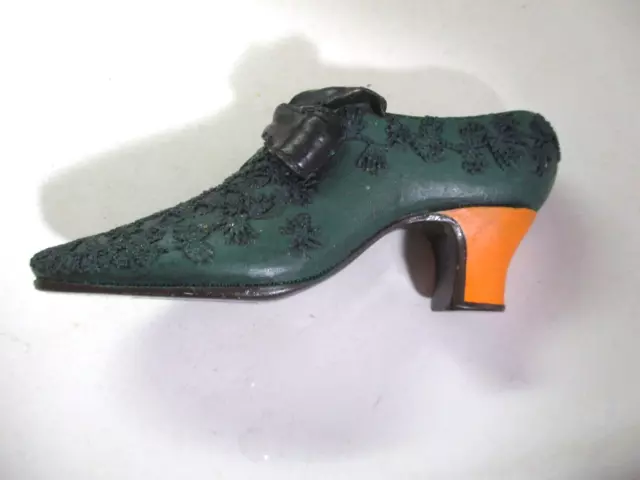 MY TREASURE KINGSBRIDGE Heel Pump 1999 Miniature Shoe Resin 4-1/4 inch ...