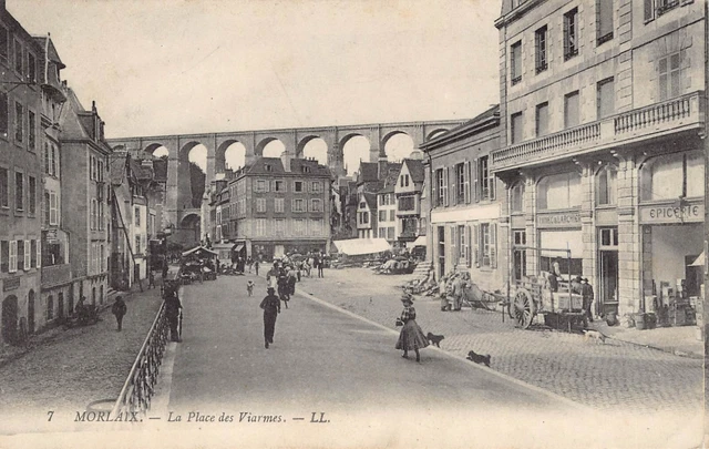 CPA Dept 29 Finistère - Morlaix la Place des Viarmes