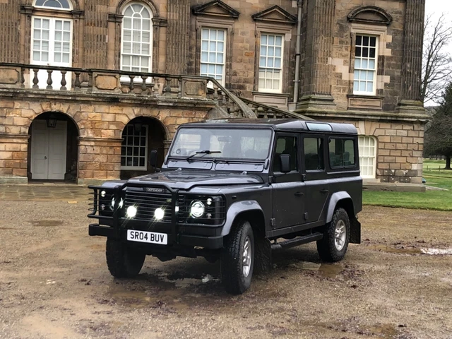 Pic Click Land Rover LAND ROVER DEFENDER td5 £8,050.00 - PicClick UK