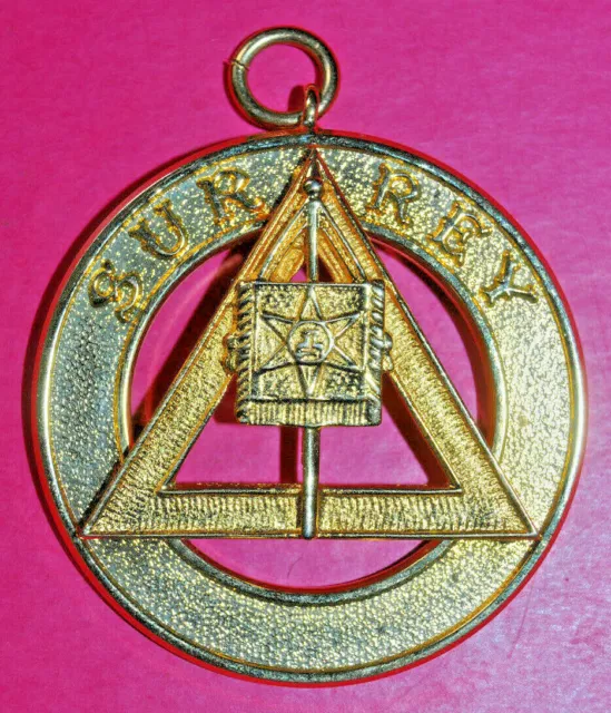 Surrey Past Provincial Grand Standard Bearer chapter collar jewel masonic