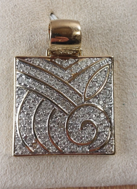Pendentif Ancien En Argent Style Pierre Décoré - Occasion Bon État