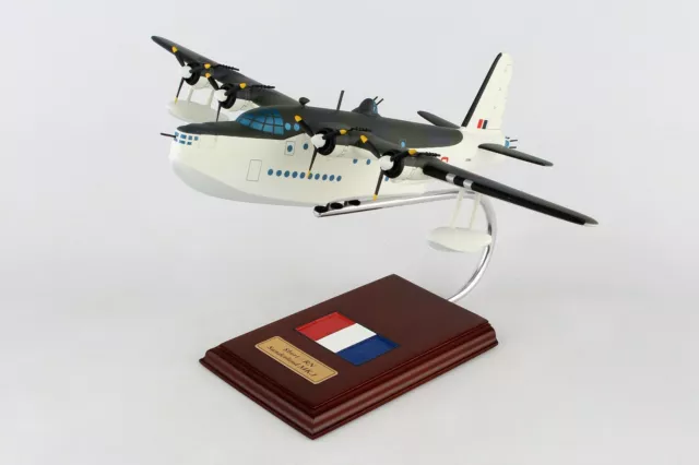 French Navy Short RN Sunderland Mk.I Flying Boat Desk Model 1/72 ES Airplane