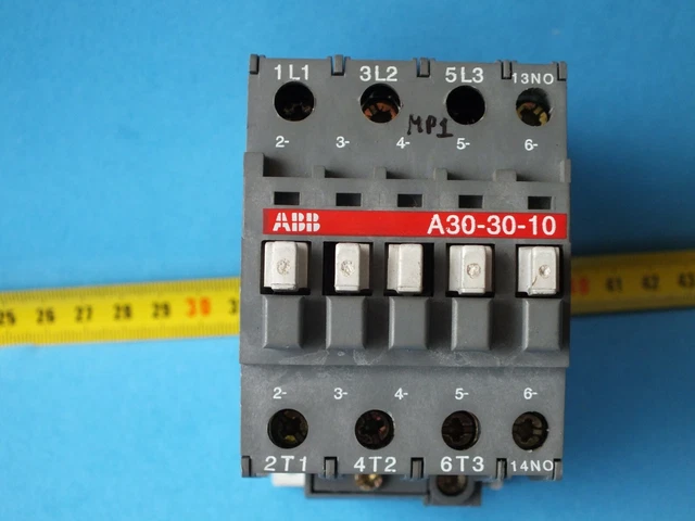 Business & Industrie ABB A30-30-10 220-230V 50Hz Schütz € 40 Business & Industrie ABB A30-30-10 220-230V 50Hz Schütz € 40