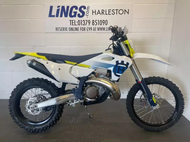 0001 Husqvarna TE250i TE250 2024 Petrol white Manual