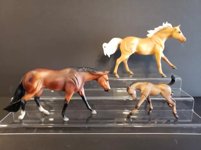 Breyer Model  Horse Classic Size - AQHA Hollywood Gold Family - K. Maestas