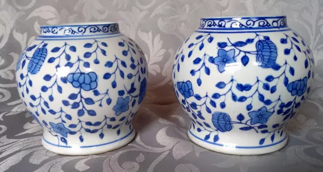 Vase x2 Small Oriental Style Blue on White Floral Leaf Pair Ceramic 9cm Tall