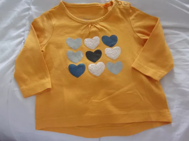 Réf.556 Bébé Fille T-SHIRT  manche longue motif " des COEURS " 3 mois