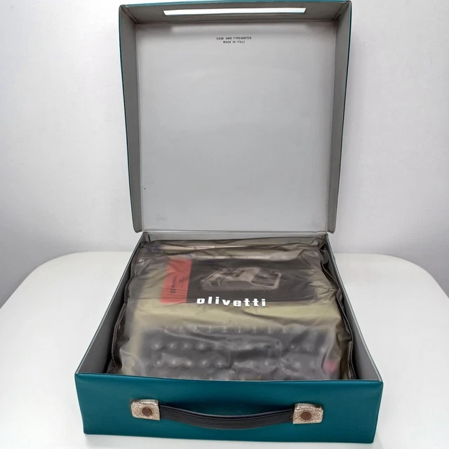 Macchina da scrivere Olivetti Studio 44 - Marcello Nizzoli 1952