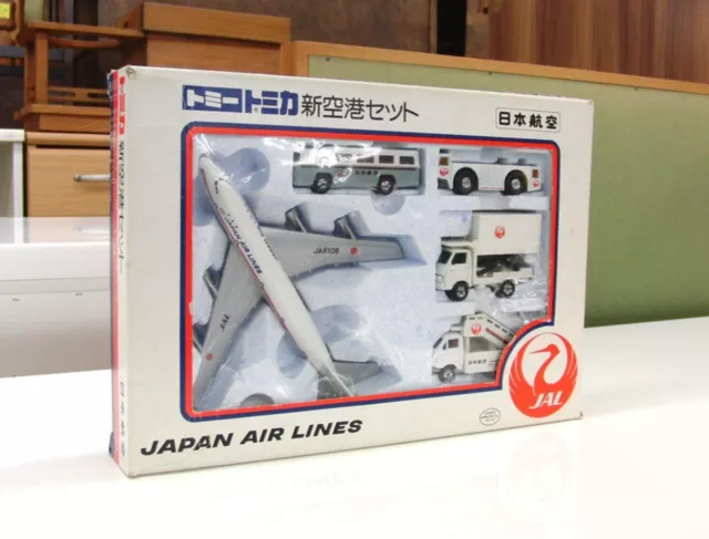 TOMY TOMICA JAL JAPAN AIR LINE New Airport Set Limited Made In Japan