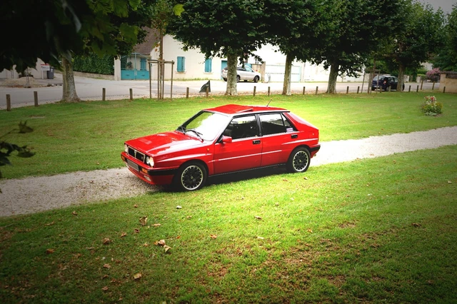 Lancia delta hf integrale 16v 2