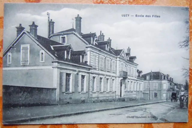 Cpa 58 Nievre - Luzy - L'ecole Des Filles