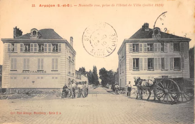 Cpa 91 Arpajon / Nouvelle Rue / Prise De L'hotel De Ville / Juillet 1910