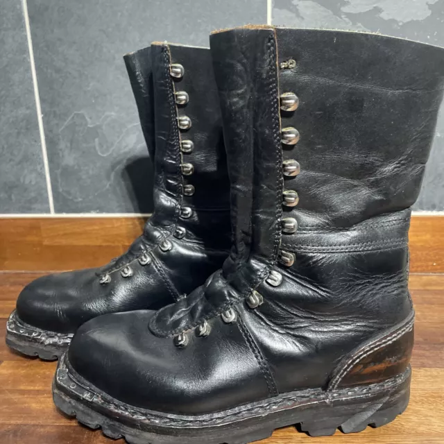 Austrian online combat boots