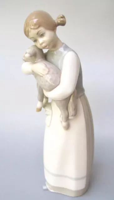 Lladro Daisa Figurine  1010 Girl with Lamb Porcelain 8.75 inches 1970-1984