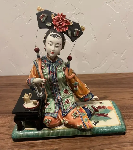 China Shiwan Wucai Lady Porcelain Pottery Noble Woman Lady Bell Statue