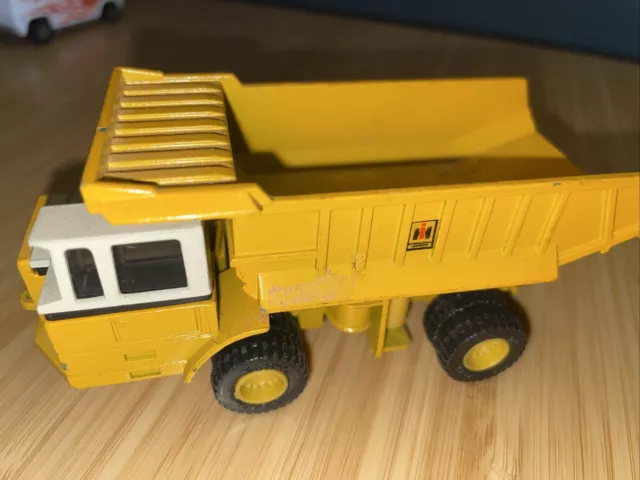 The ERTL Co. International Harvester Hydraulic Earth Mover Dump Truck