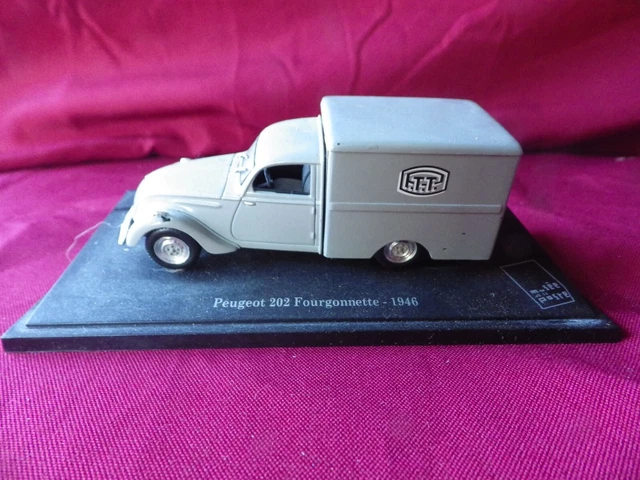PEUGEOT 202 FOURGONNETTE 1946  musée de la poste 1/43 ALTAYA