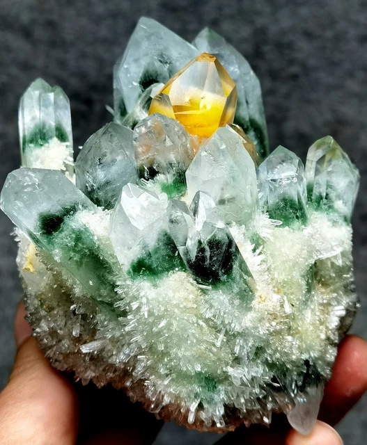 571g New Find Green Phantom Quartz Crystal Cluster Mineral Specimen Healing 8