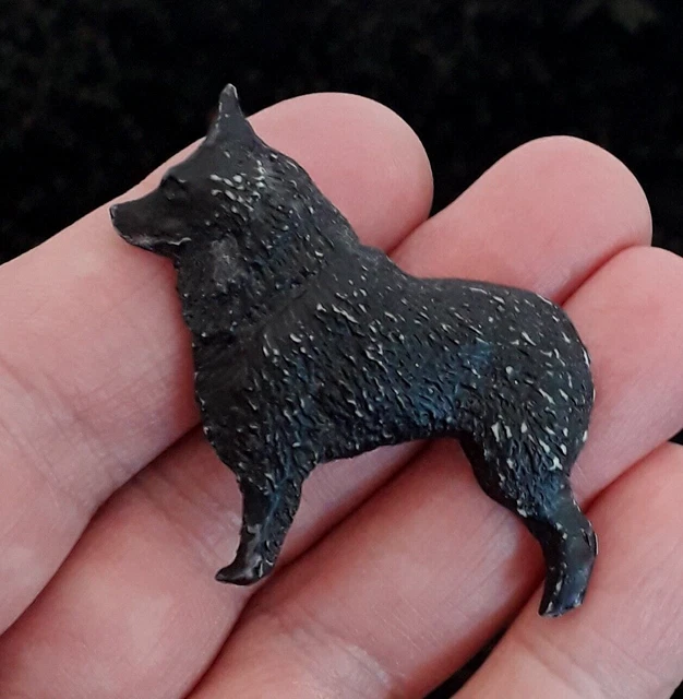 Hard Plastic Schipperke Dog Brooch