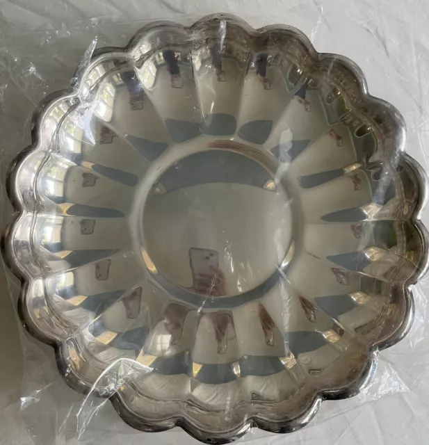 Reed and Barton vintage deco round scalloped silverplate serving dish new