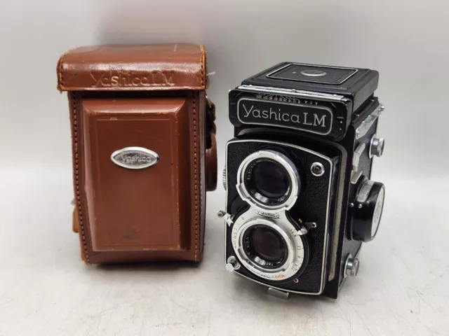 Vintage Yashica LM 120 Medium Format TLR Camera - Yashikor 80mm F3.5 Twin Lenses