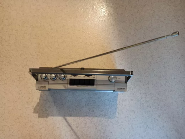 Transistor radio-cassette stéréo vintage années 80 RADIOLA FM-LW-MW (fonctionne) 4