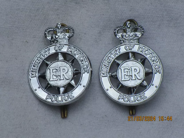 Ministry of Defence Police Collar Badges, British Army ,obsolete,Queens Crown