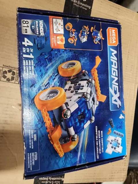 NEW.  Magnext 4 in 1 Mag-Racers Construction Set