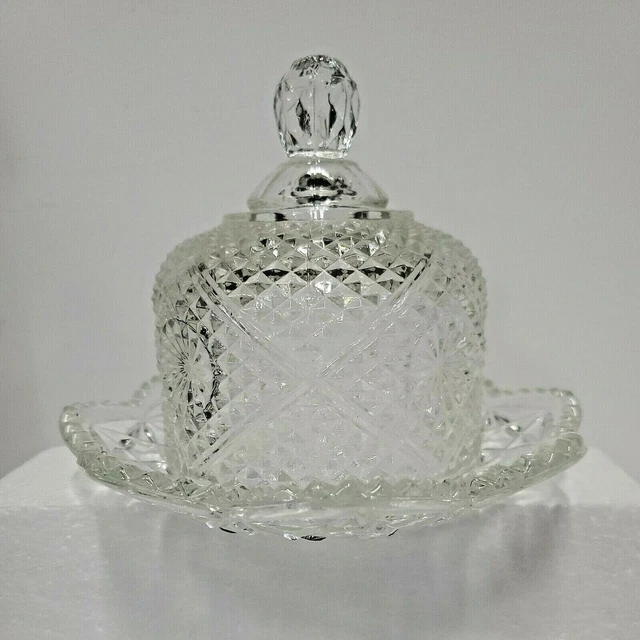 VINTAGE AVON PRESSED glass round butter dish & dome lid (e20) Chipped
