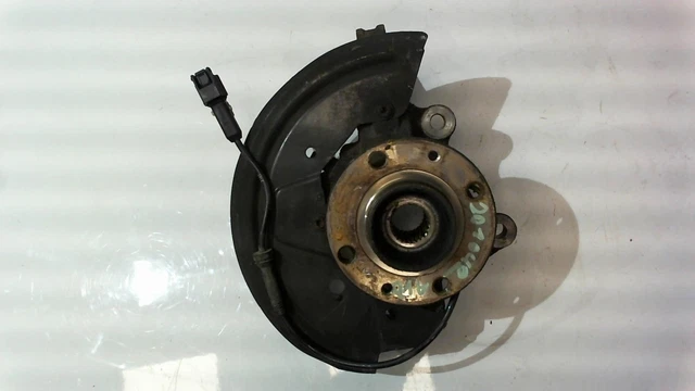 Fusee avant droit DACIA DOKKER PHASE 1 1.5 DCI - 8V TURBO /R:46673502