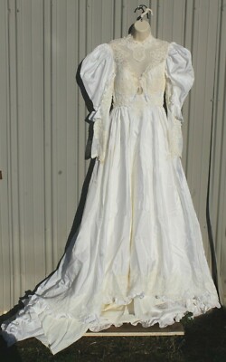 Vintage Wedding Dress S/M? White Long Sleeve Costume Huge Train Beaded Detailed