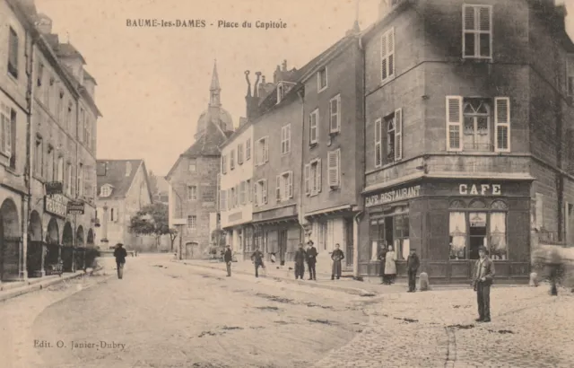 25 Cpa Baume Les Dames Place Du Capitole