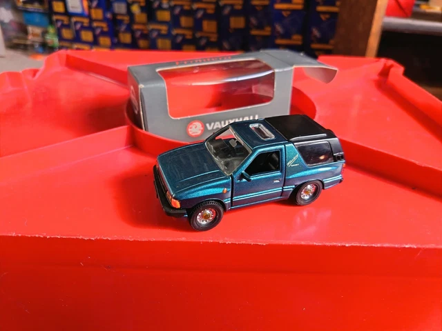GAMA 1004 Escala 1/43 | OPEL FRONTERA A 1991 BORDEAUX MET