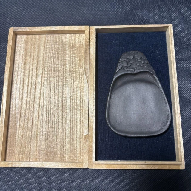 中国古美術品　葡萄栗鼠彫硯 中国古美術品 葡萄栗鼠彫硯 中国古美術品 葡萄栗鼠彫硯