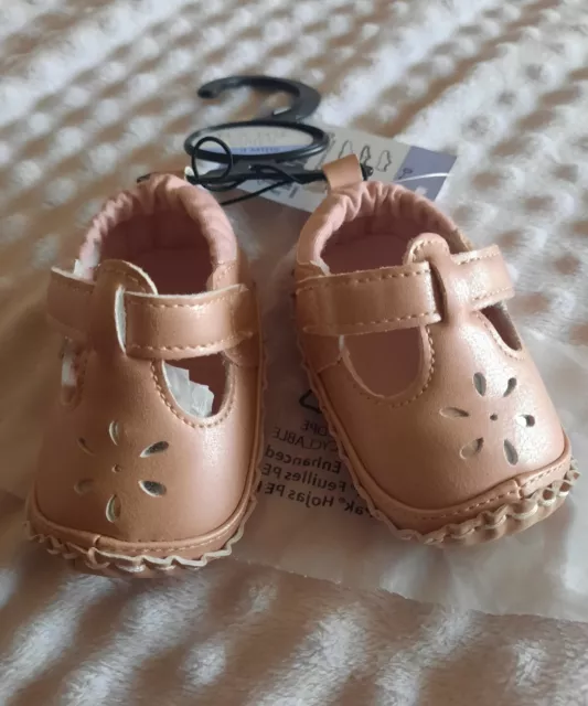 Matalan Baby Girls Pink/Silver Moccasin Pram Shoes Size 0-3 Or 3-6 Months BNWT