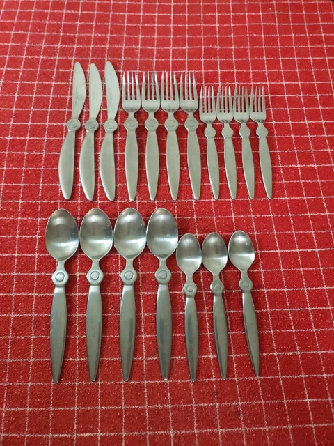 18 Pc Set Sasaki by Mikael Bjornstjerna Propeller Stainless Flatware Silverware 18 Pc Set Sasaki by Mikael Bjornstjerna Propeller Stainless Flatware Silverware