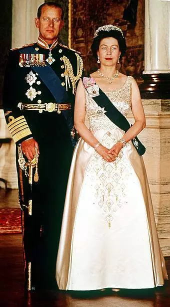 Formal portrait of HM Queen Elizabeth II & Prince Philip Historic Old Photo
