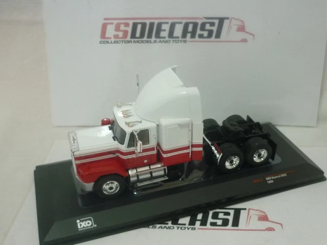 1/43 White 7400 Rouge 1960 IXO Models ref: TR170 - FR