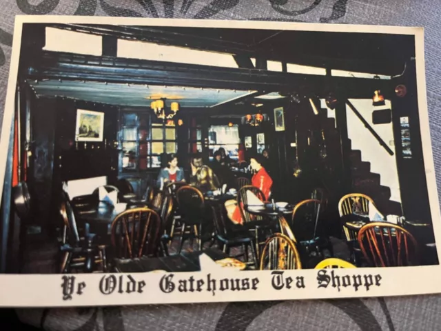 Ye old Gate House Tea Shoppe Nr Cathedral Rochester unused RP old pc Willis