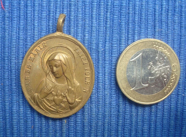 Médaille Ancienne En Métal Doré Avec Bélière - Représentant Un Aigle - Occasion