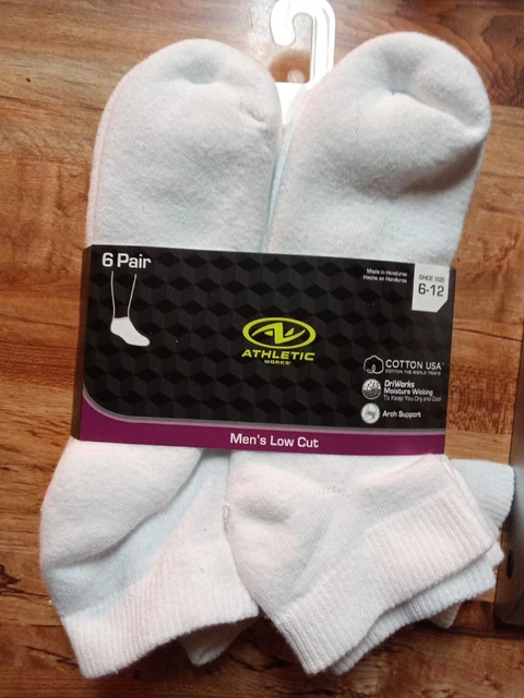 New Athletic Works Men's Low Cut White Socks 12 Pairs Size (6-12)